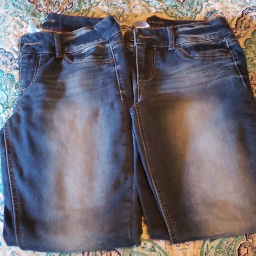 2 pair of Maurices Jeggings